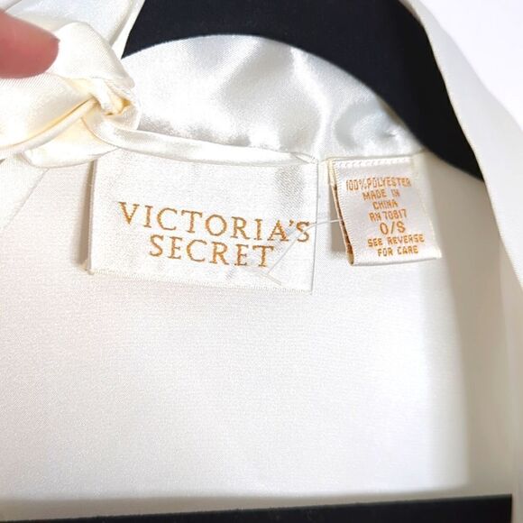 VTG‎ Victoria's Secret Gold Label Night Robe Ivory One Size - Picture 6 of 9